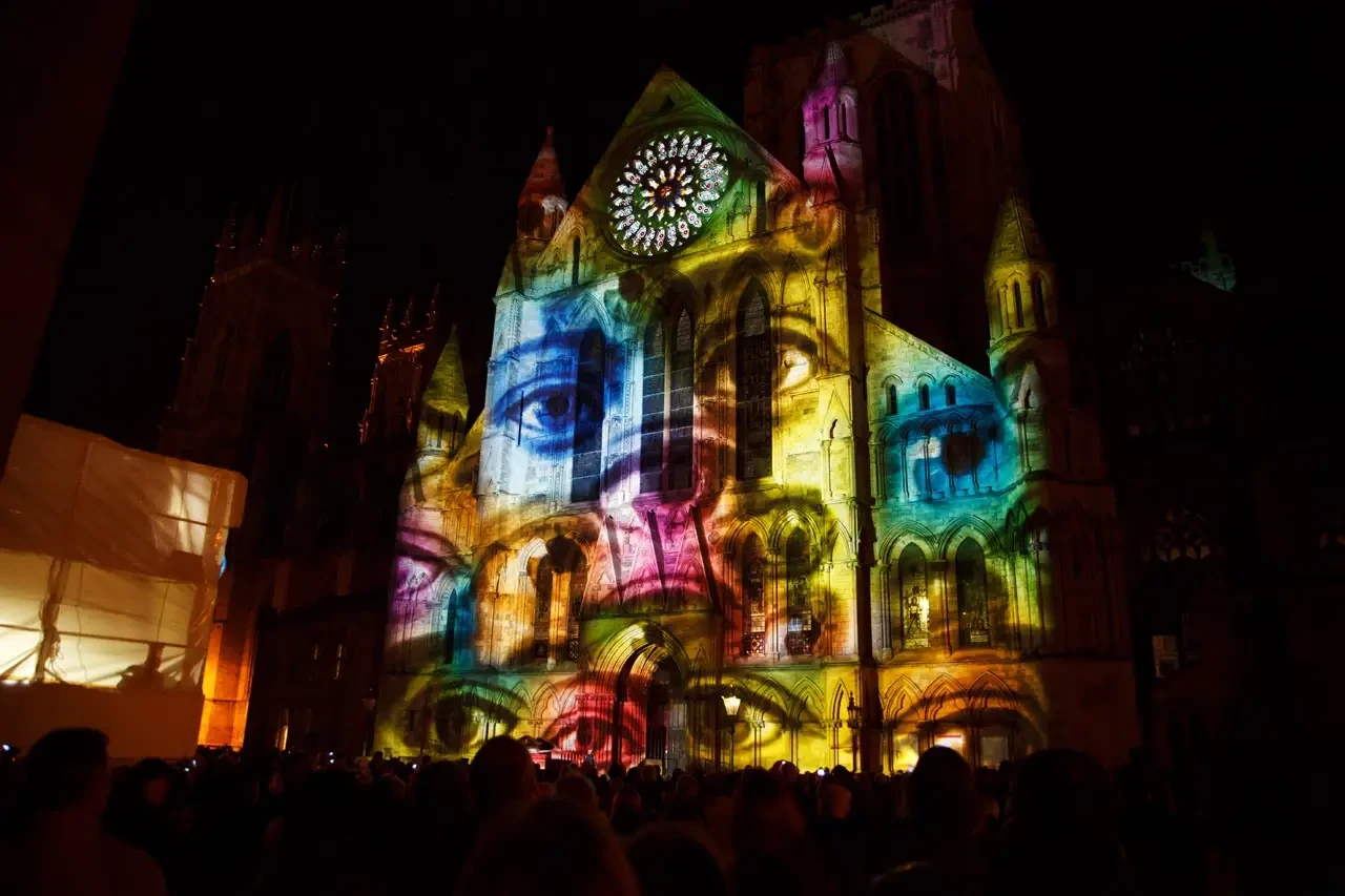 5. Mapping vidéo, immersif et interactif avec nos logiciels .