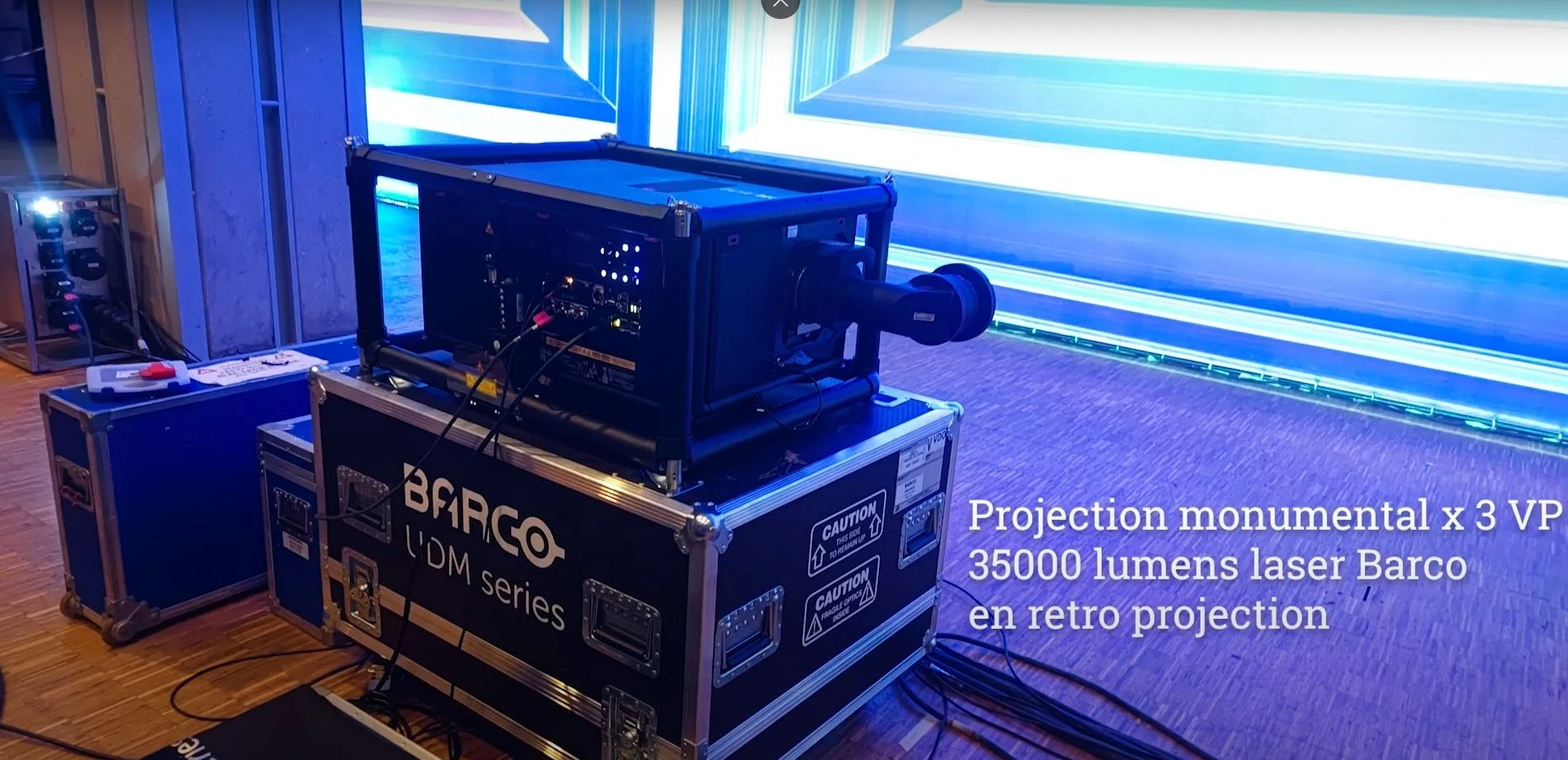 4. Projections holographiques sur maillage transparent et Holofans.