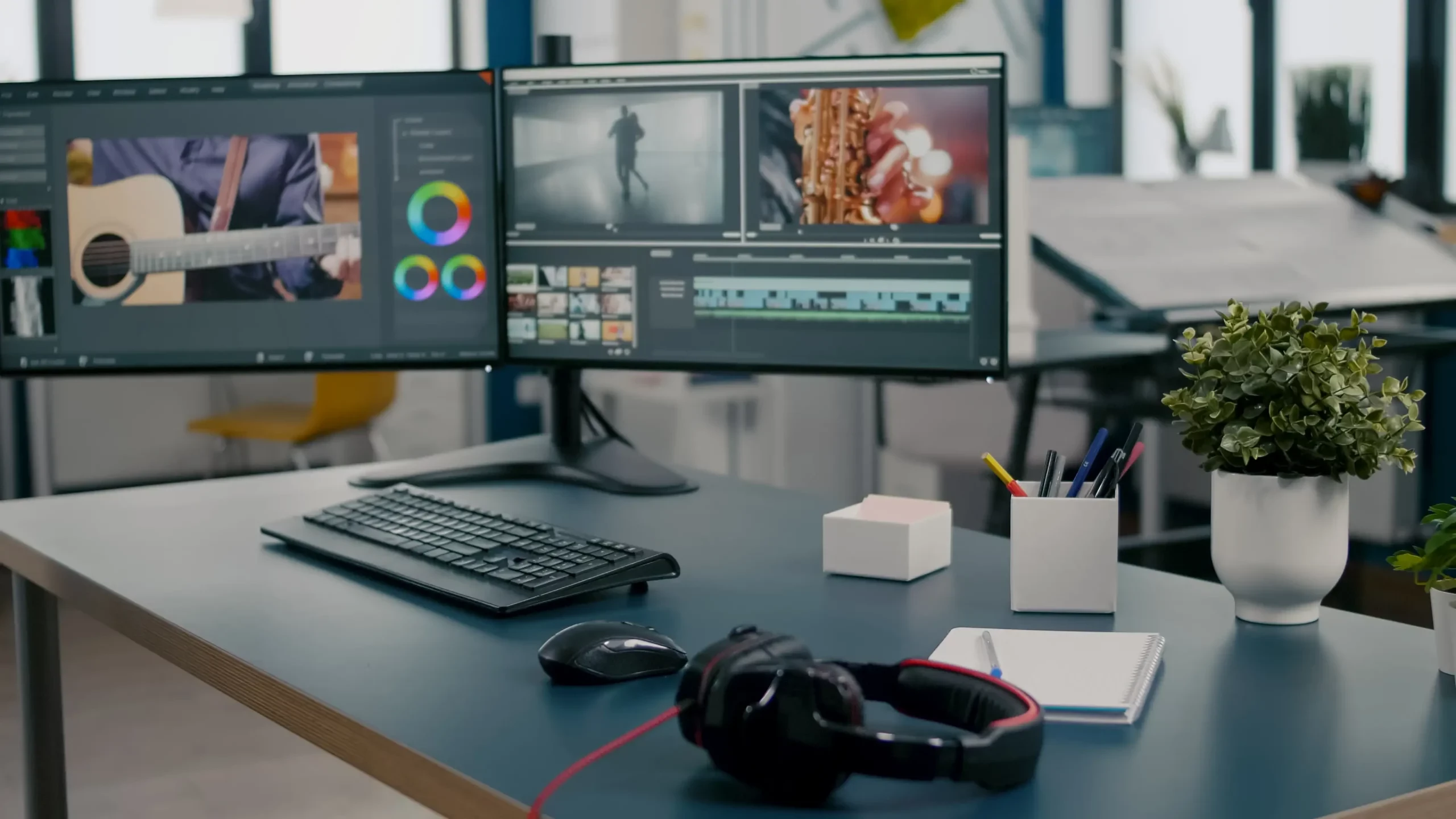 Nous vous proposons la production de contenus multimédia audiovisuelle 2D/3D/VR sous la direction de DFrank VJ Motion Designer depuis plus de 15 ans, associé de Design Visual. — 4